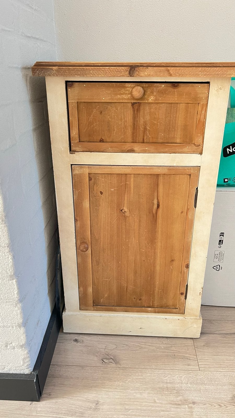 Houten kastje met lade en deurtje, Ophalen, Zo goed als nieuw