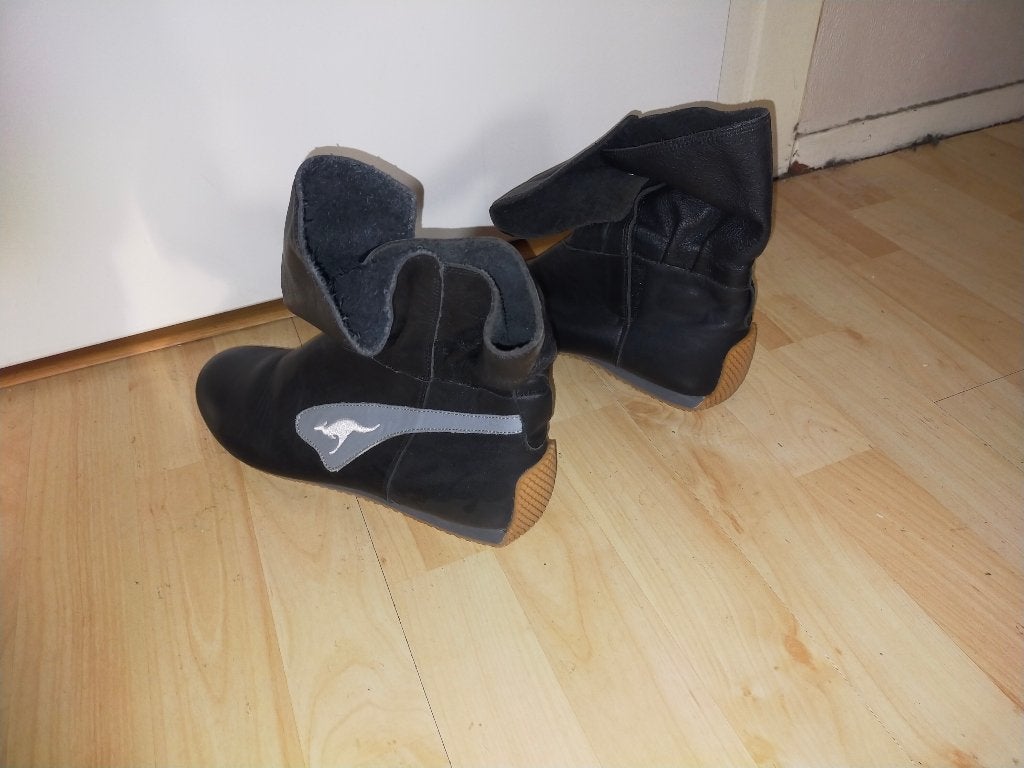 Schoenen enkel laarsjes kangaroos zacht leer maat 40, Ophalen of Verzenden, Nieuw, Zwart