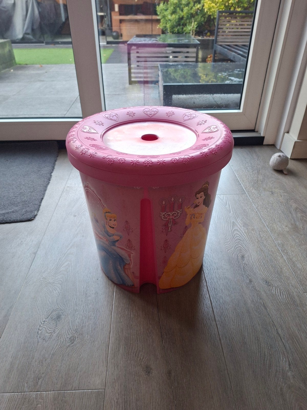 Disney opbergton, Ophalen, Gebruikt, Meisje