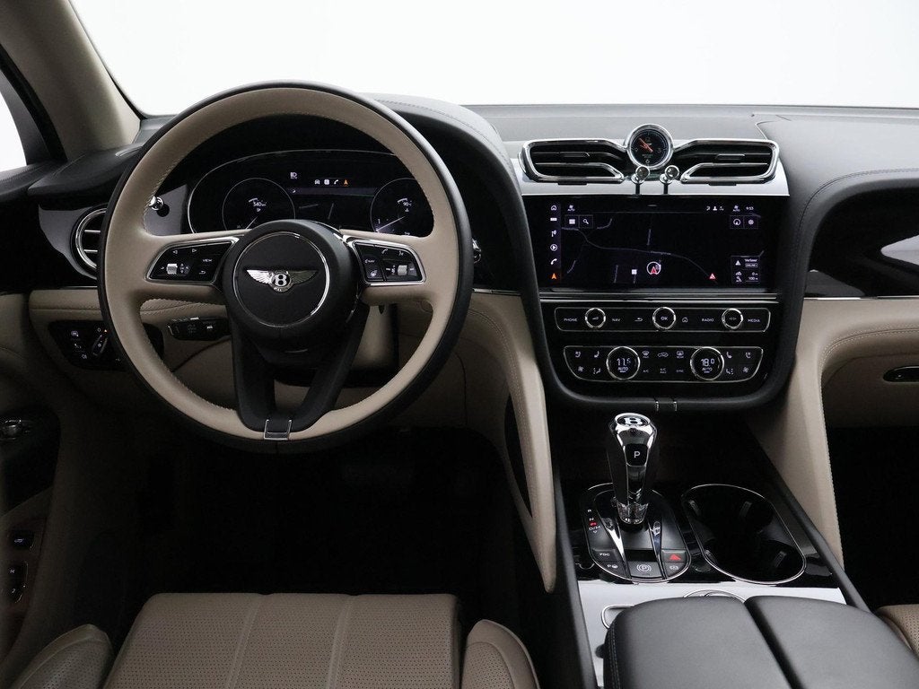 Bentley Bentayga 4.0 V8 550 PK 1e EIGENAAR *30.095 KM* + TOU, Auto's, Bentley, Automaat, Bentayga, Stof, Gebruikt