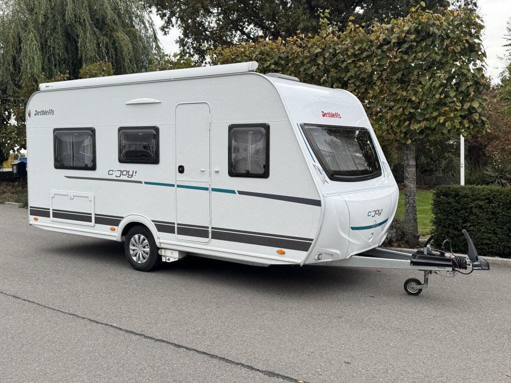 Dethleffs C'Joy 460 LE verkocht, Caravans en Kamperen, Dwarsbed, Standaardzit, Bedrijf, Dethleffs