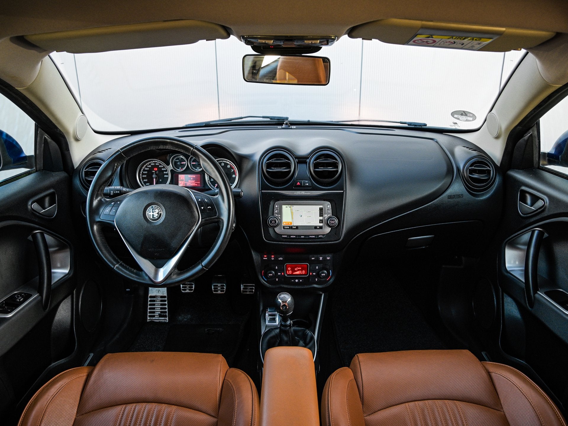 Alfa Romeo MiTo 0.9 TwinAir Super | Bruin leder | Navi | Cli, Auto's, Voorwielaandrijving, Gebruikt, Euro 6, 49 €/maand