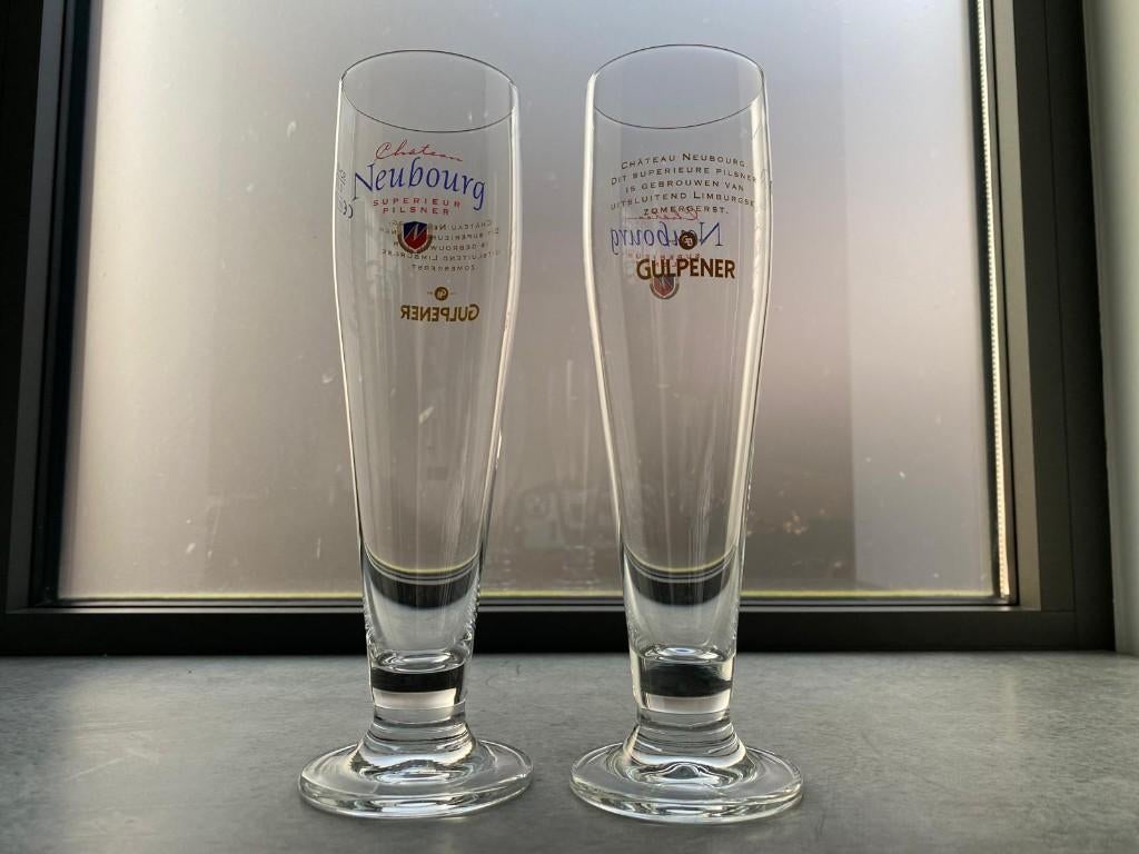 set van 2 Chateau Neubourg glazen, Verzamelen, Ophalen of Verzenden, Nieuw, Glas of Glazen, Gulpener