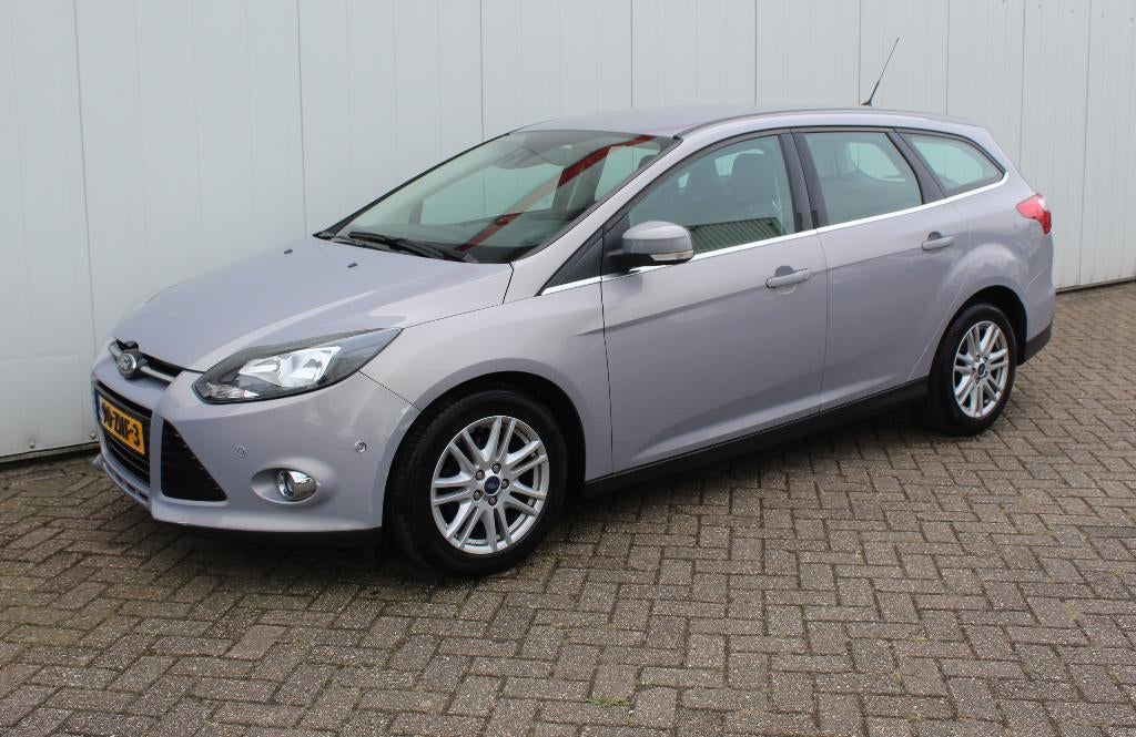 FORD Focus Wagon 1.0 EcoBoost 100pk Titanium AIRCO ZEER MOOI, Auto's, Ford, Zwart, 4 cilinders, 150 pk, Handgeschakeld