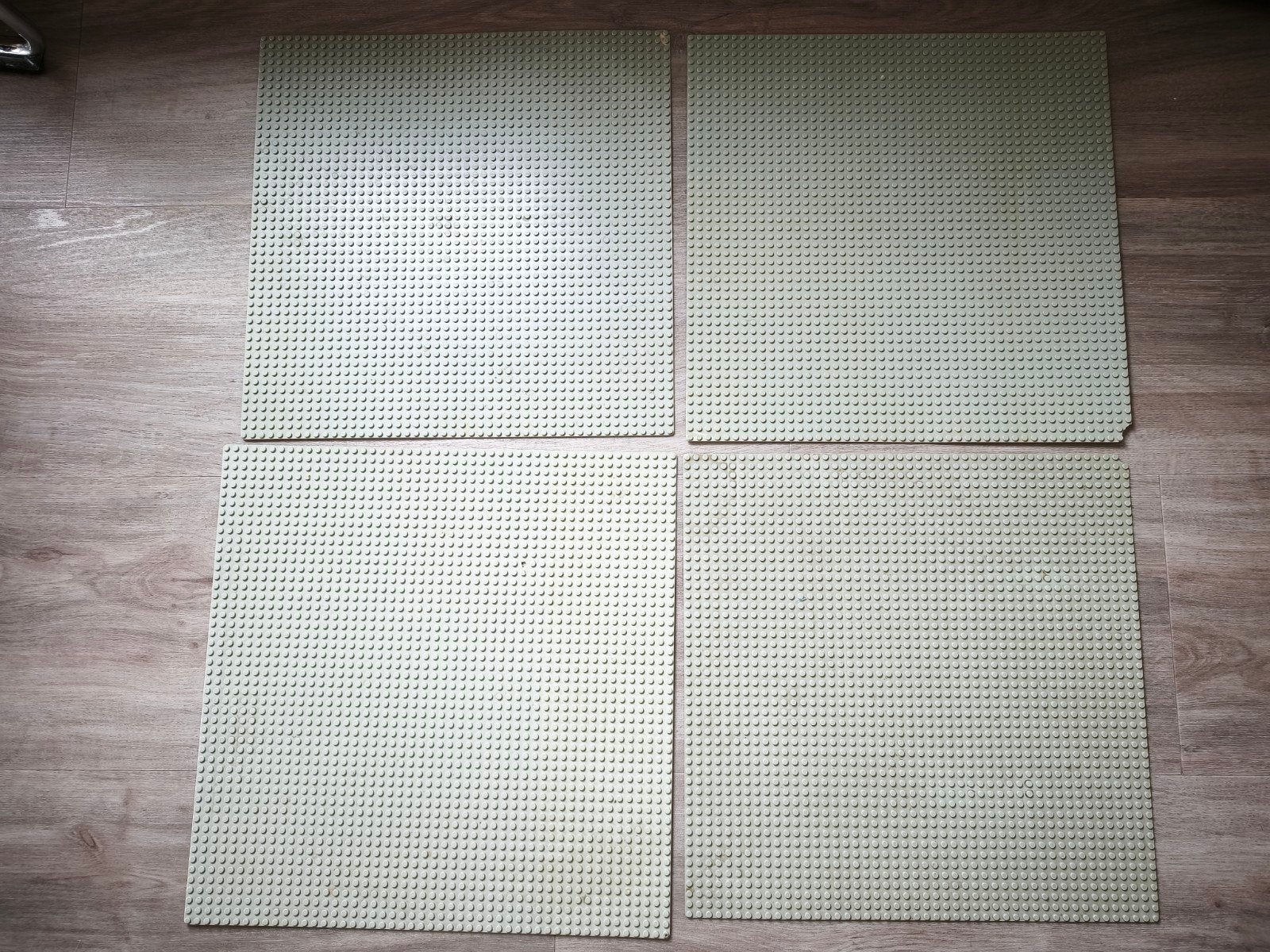 4 Lego bouwplaten grijs 50x50 48x48, Kinderen en Baby's, Speelgoed | Duplo en Lego, Ophalen of Verzenden, Gebruikt, Grondplaat