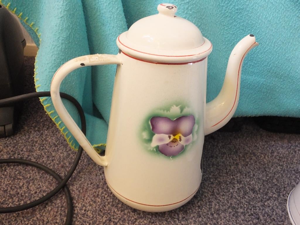 Emaille Koffiekan Met Violen, Antiek en Kunst, Antiek | Emaille, Ophalen of Verzenden