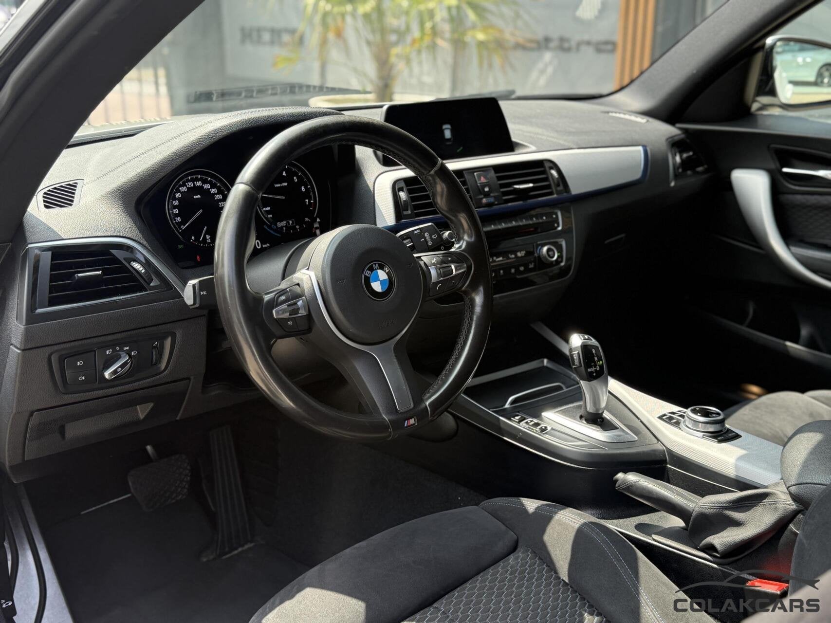 BMW 1-serie 118i Edition Sport Line Shadow High–NAP-Garant, Auto's, Euro 6, 1290 kg, 4 stoelen, Wit