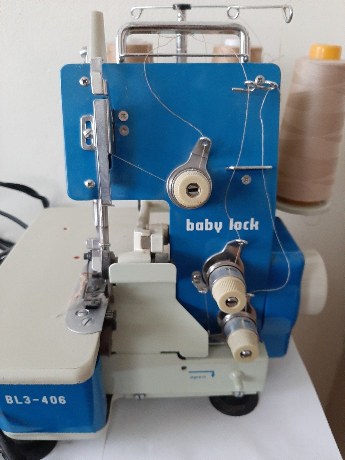 Baby Lock BL3-406 Lockmachine - Zo goed als nieuw, Ophalen, Zo goed als nieuw, Lockmachine, Overige merken