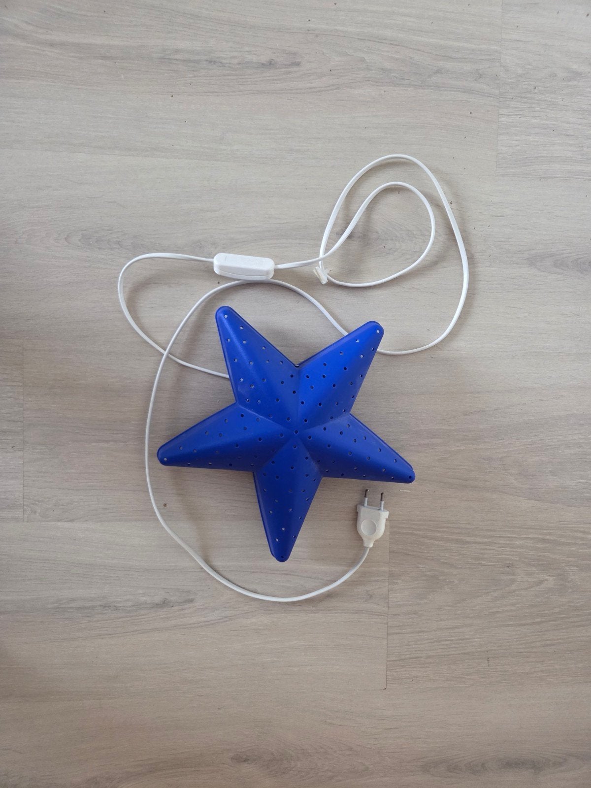 Ikea Blauwe ster lamp met gaatjespatroon, Overige merken, Gebruikt, Kunststof, Overige fittingen
