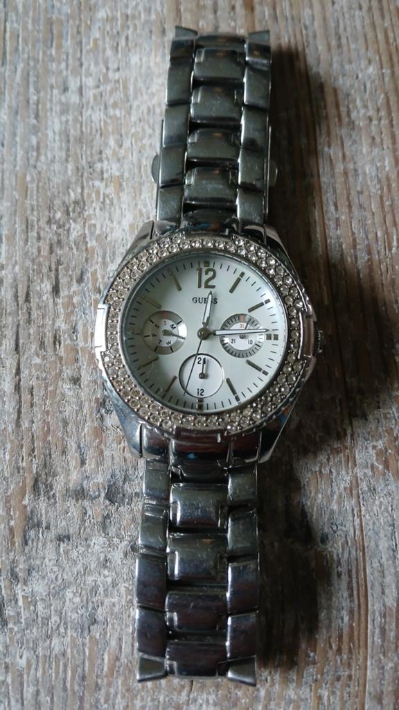 Guess Dameshorloge met Strass en Stalen Band, Ophalen of Verzenden