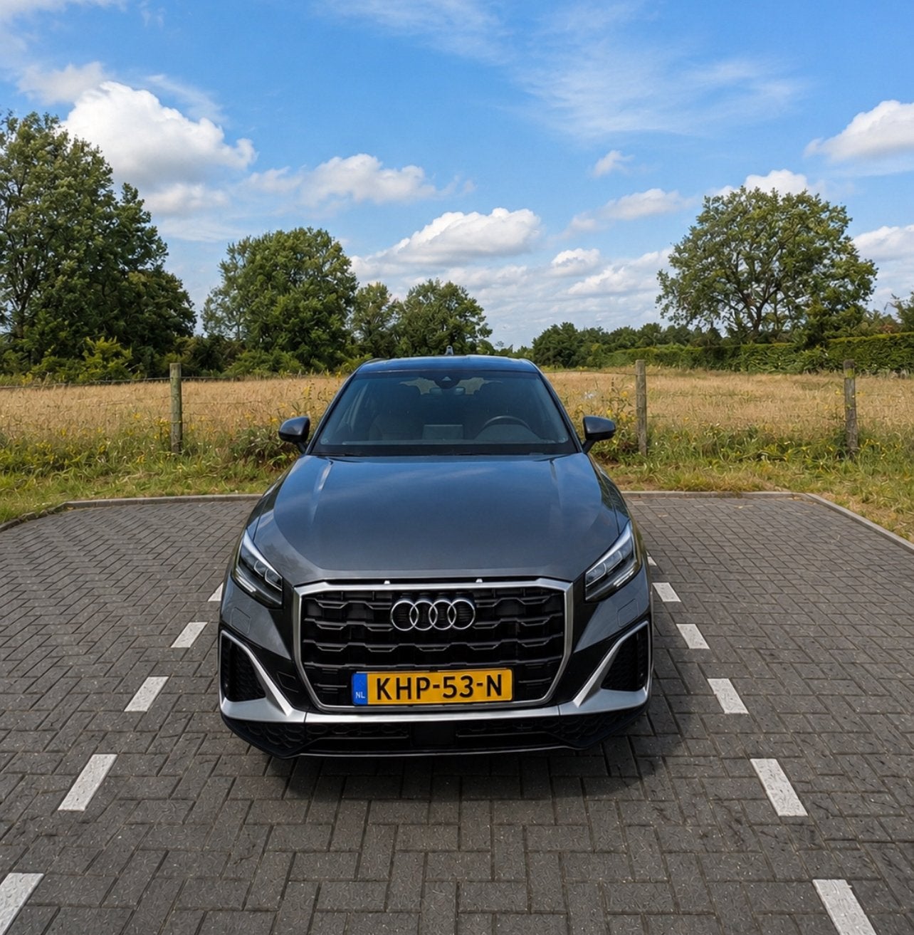 Audi Q2 35 Tfsi 150pk S Tronic 2024 Grijs, Auto's, Stof, 4 cilinders, 690 kg, Particulier