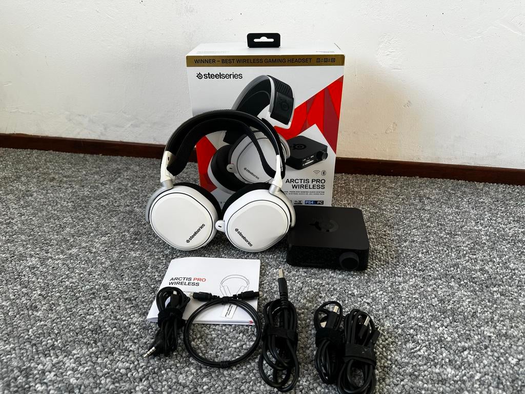 Steelseries Arctis Pro Wireless Gaming Headset, Overige merken, Ophalen of Verzenden, Zo goed als nieuw, Over oor (circumaural)