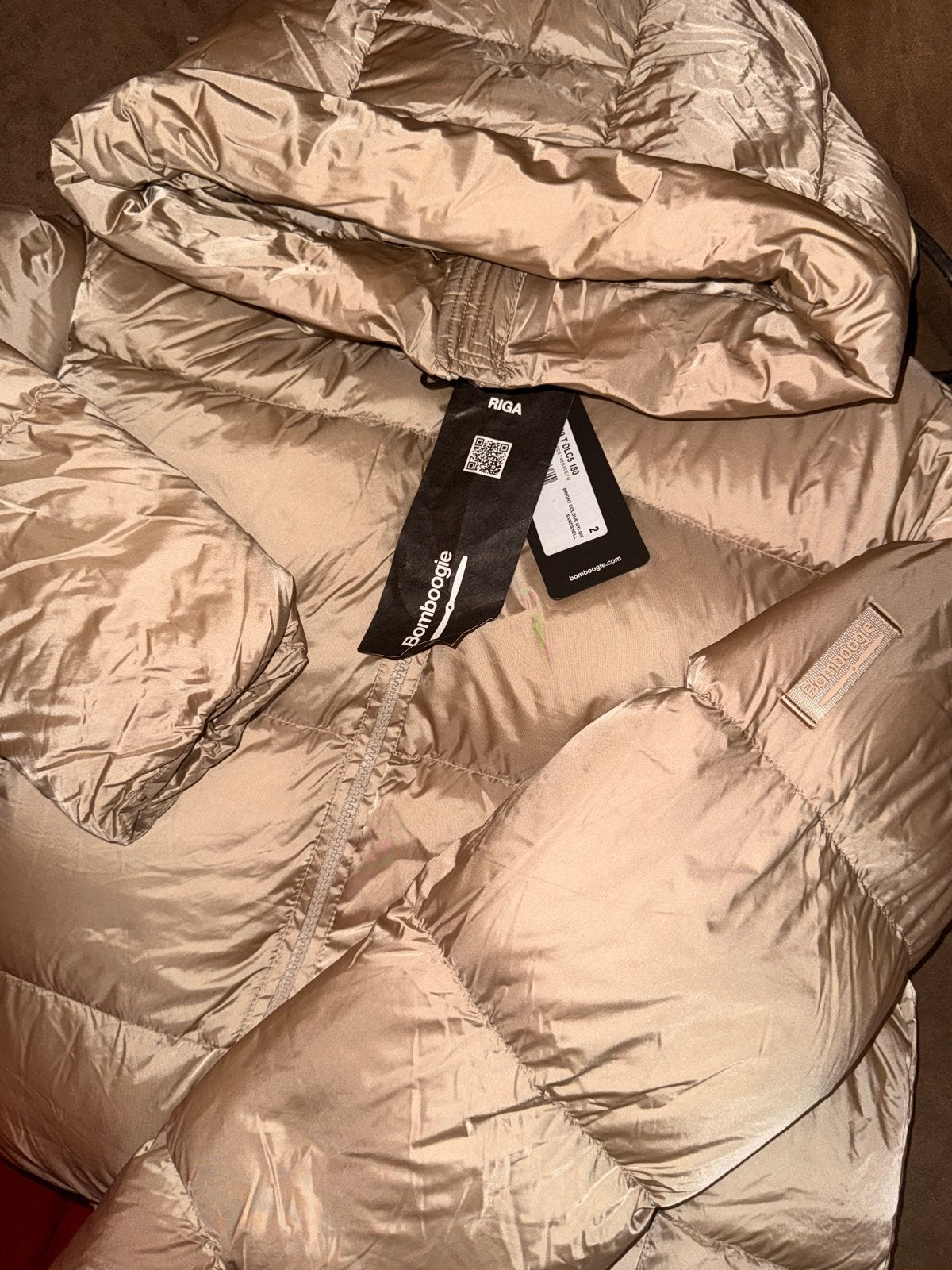 Bomboogie Riga donsjack - Nieuw met labels, Ophalen of Verzenden, Nieuw, Maat 36 (S), Beige