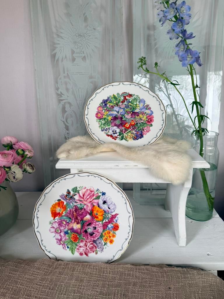 Royal Albert Summerradiance ennwintersplendidd borden 27 cm, Verzamelen, Ophalen, Porselein, Bord of Schaal