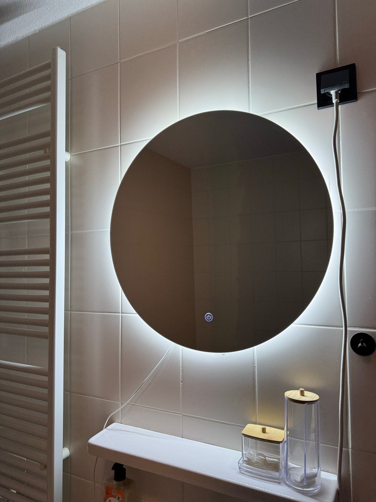 Ronde badkamerspiegel met LED verlichting, Ophalen, Rond, Zo goed als nieuw, Minder dan 100 cm
