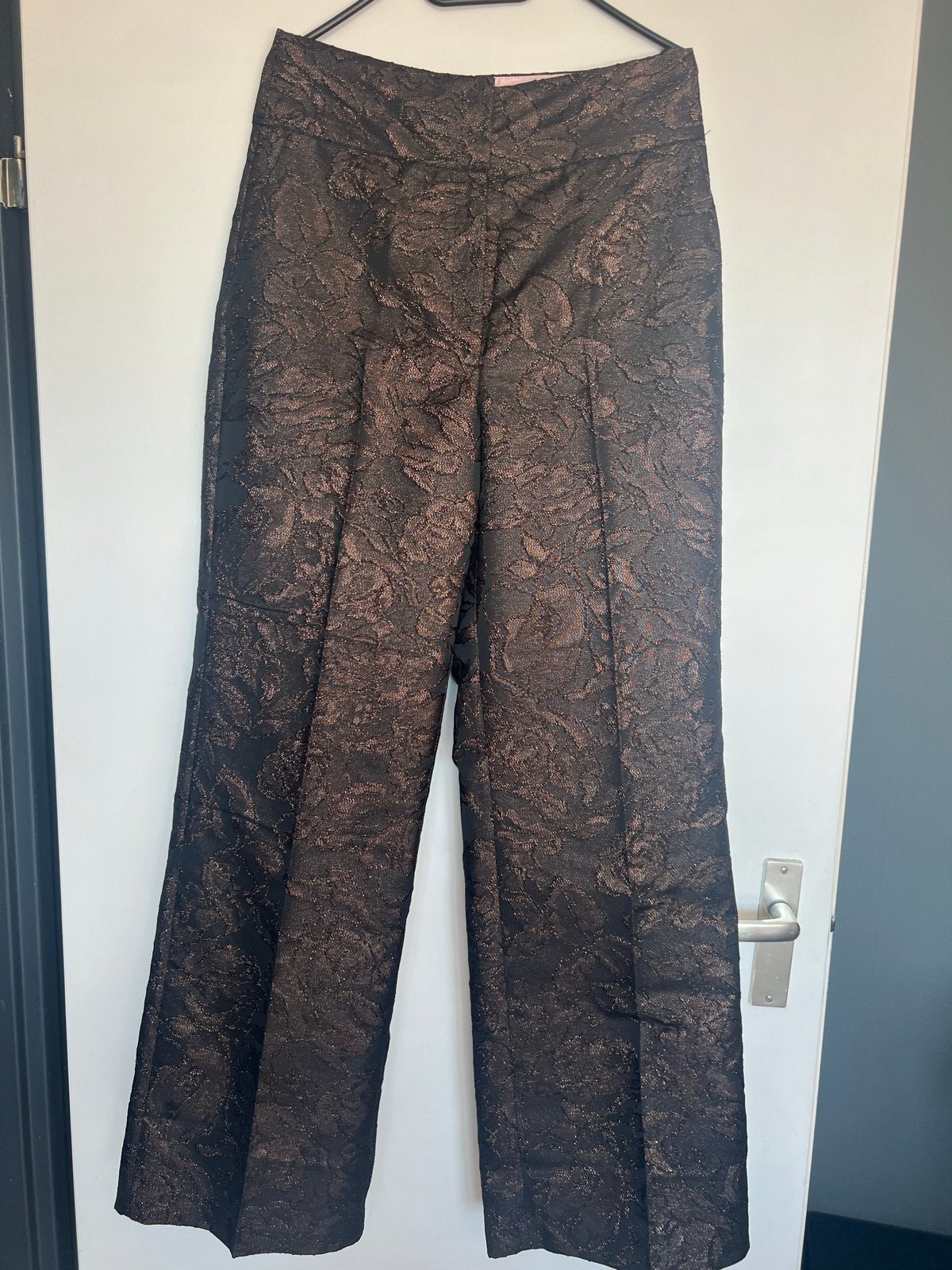 Prachtige broek, Maat 38/40 (M), Bruin, Nieuw, Ophalen of Verzenden
