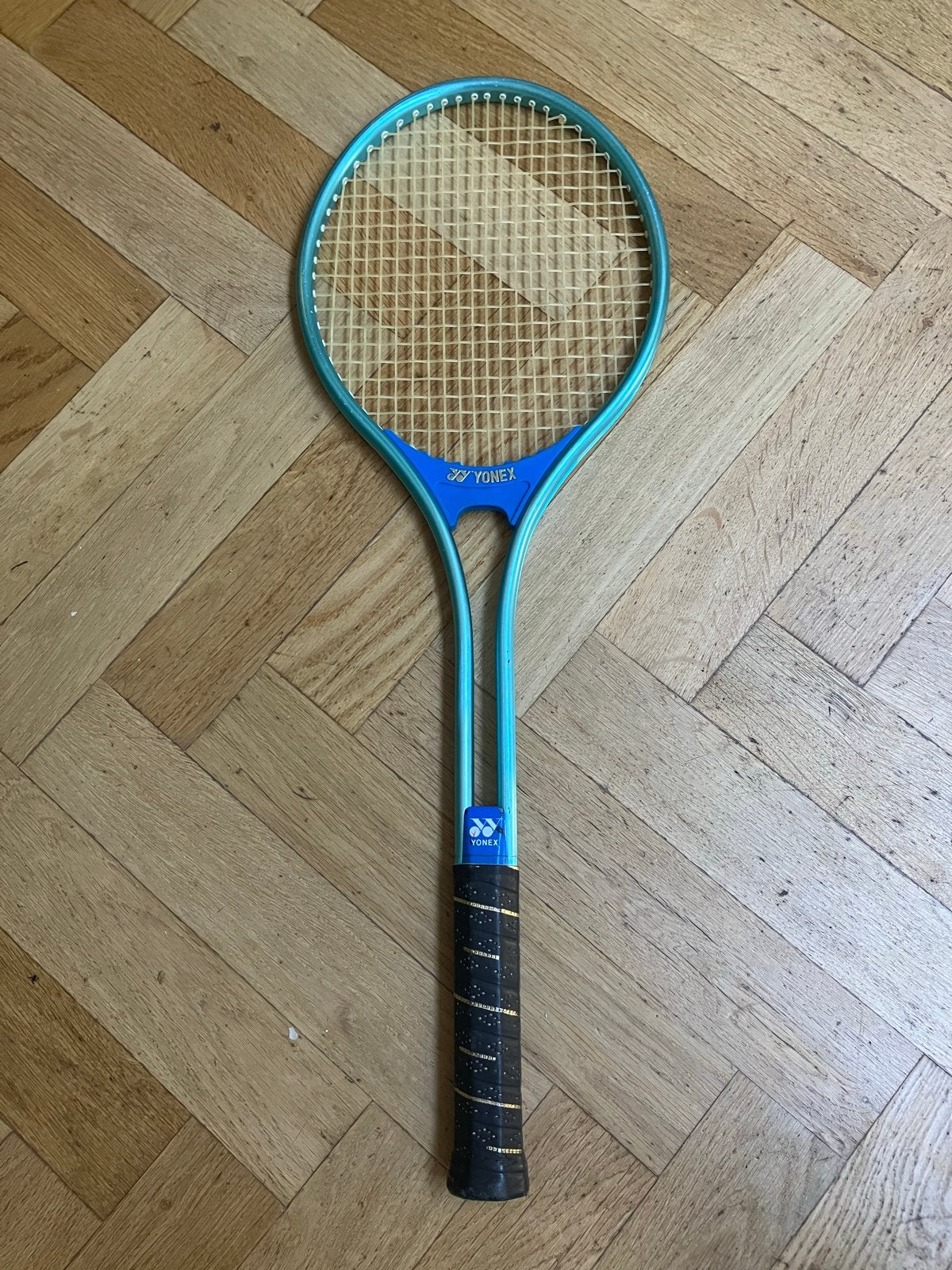Vintage Yonex tennisracket - Lichtgewicht en Gebruikt, Sport en Fitness, Tennis, Gebruikt, Racket, L3, Ophalen