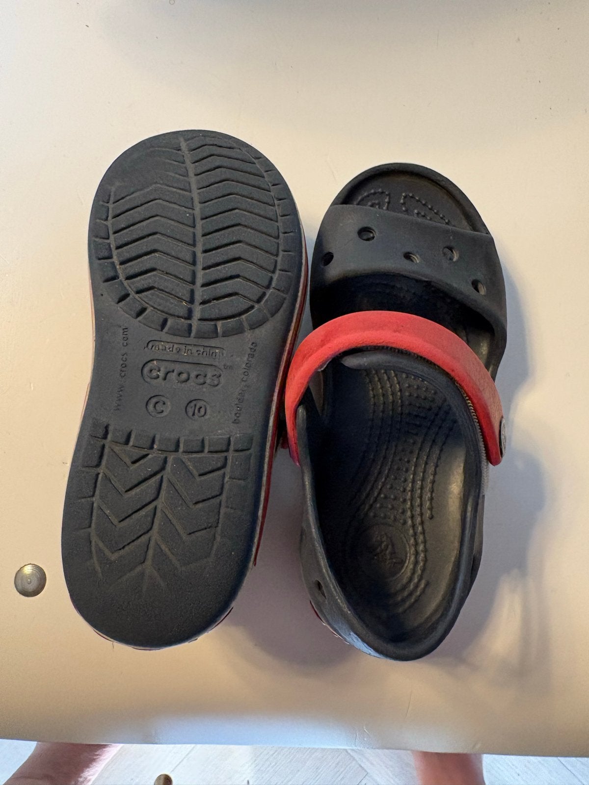Crocs sandalen maat 27-28 (C10) - blauw/rood, Ophalen of Verzenden, Gebruikt, Jongen of Meisje