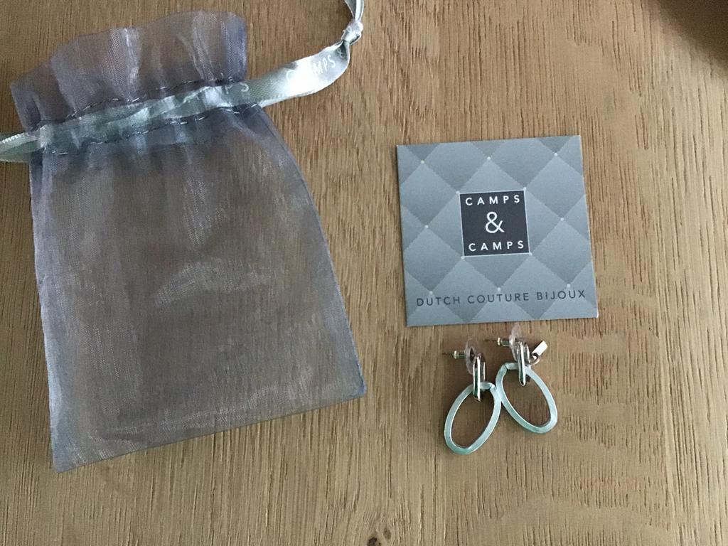 Camps & Camps, zilverkleurige oorbellen, Ophalen, Overige materialen, Hangers, Nieuw