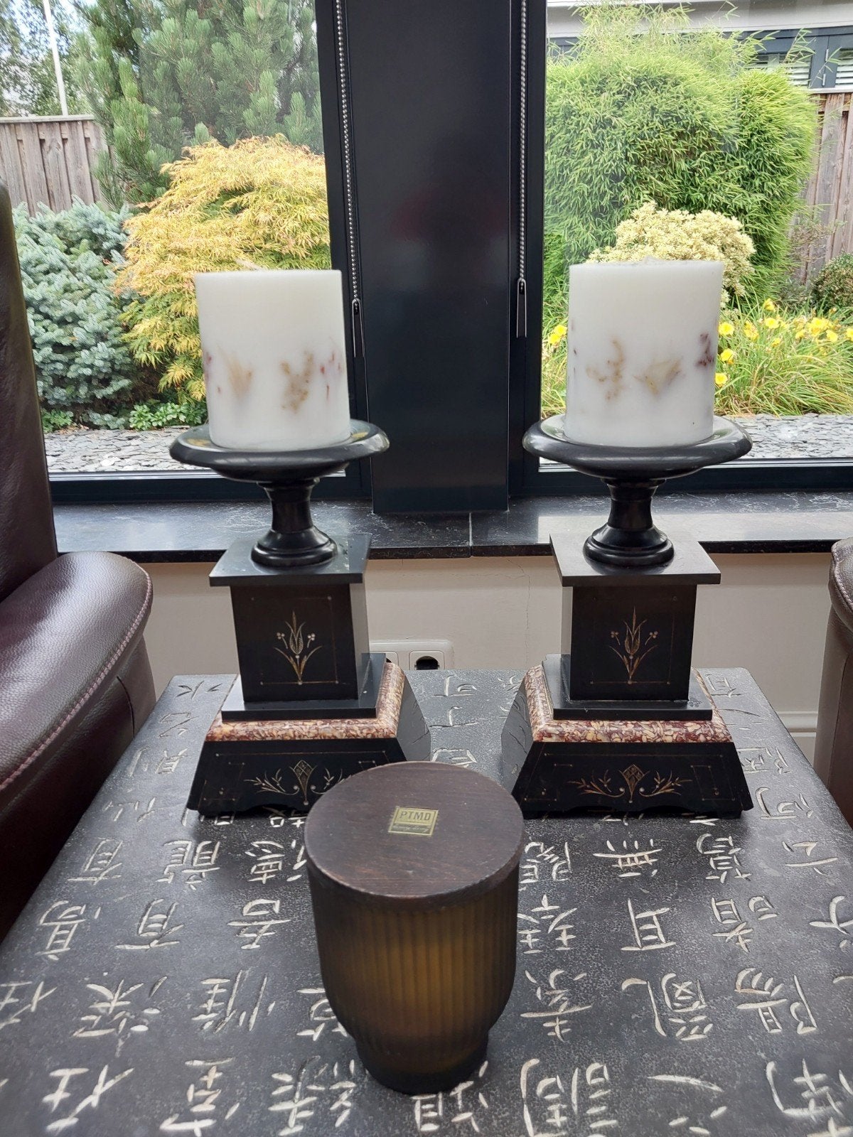 Twee vintage kandelaars, kunststof met marmer look, Ophalen of Verzenden, Koper of Brons