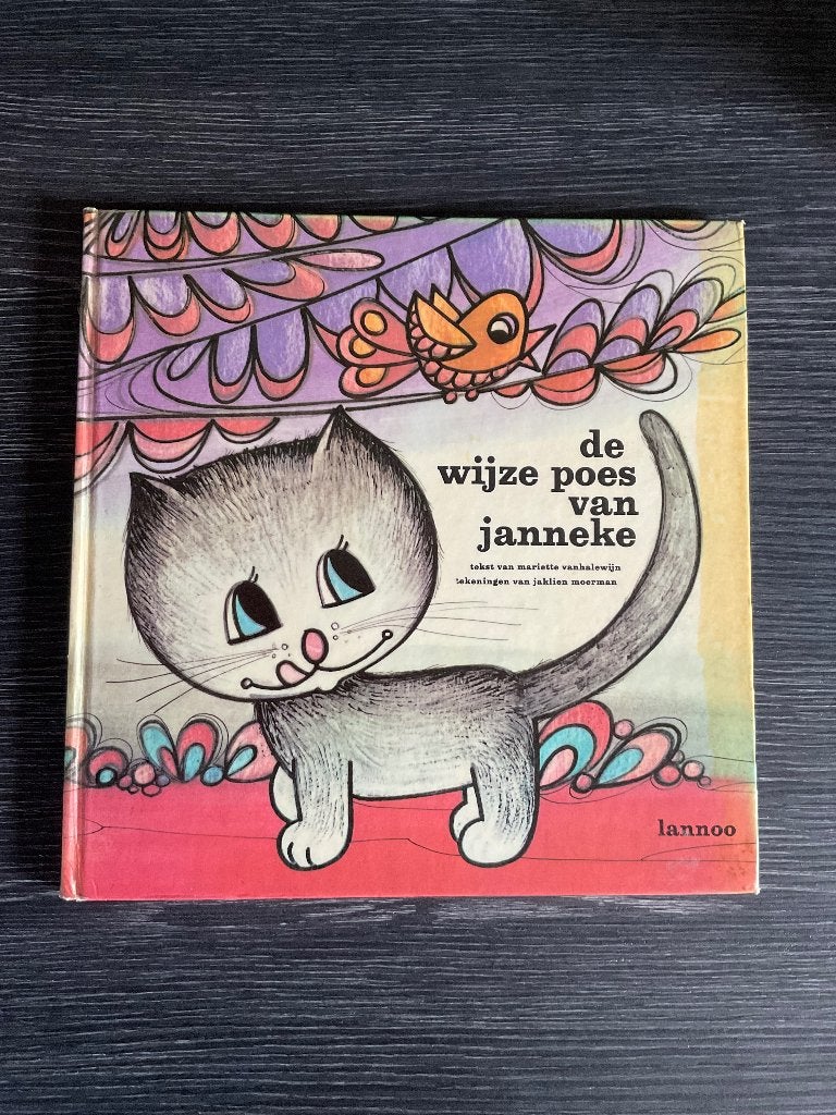 Vintage boek De wijze poes van Janneke Vanhalewijn Jaklien, Gelezen, Mariette Vanhalewijn, Fictie algemeen, Jongen of Meisje