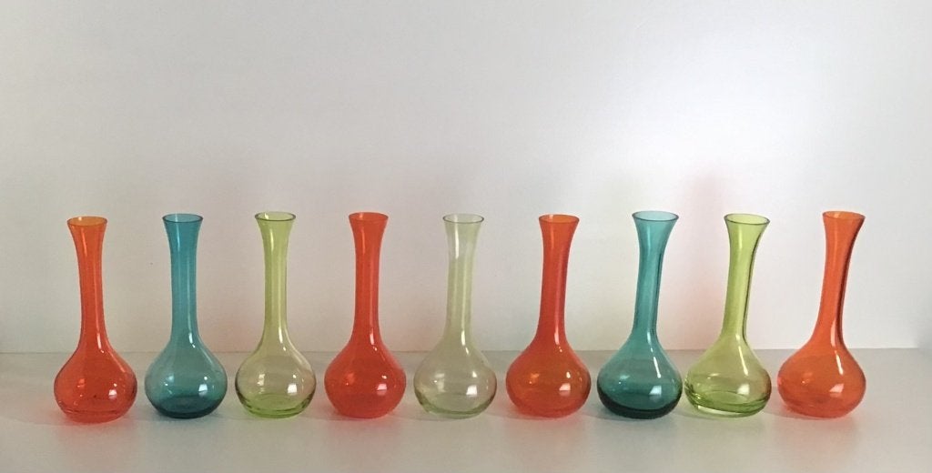 Een leuk lot solifleur gekleurde vaasjes, Overige kleuren, Ophalen of Verzenden, 18 cm, Glas