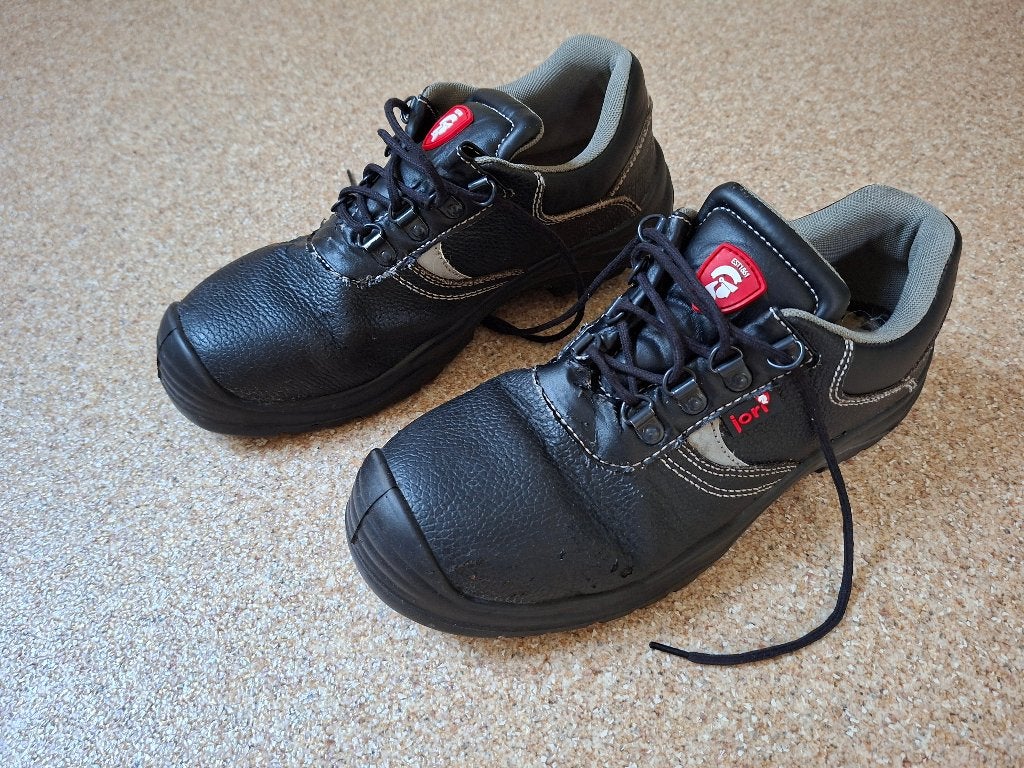 Werkschoenen met stalen neuzen; maat 41, Ophalen of Verzenden, Gebruikt