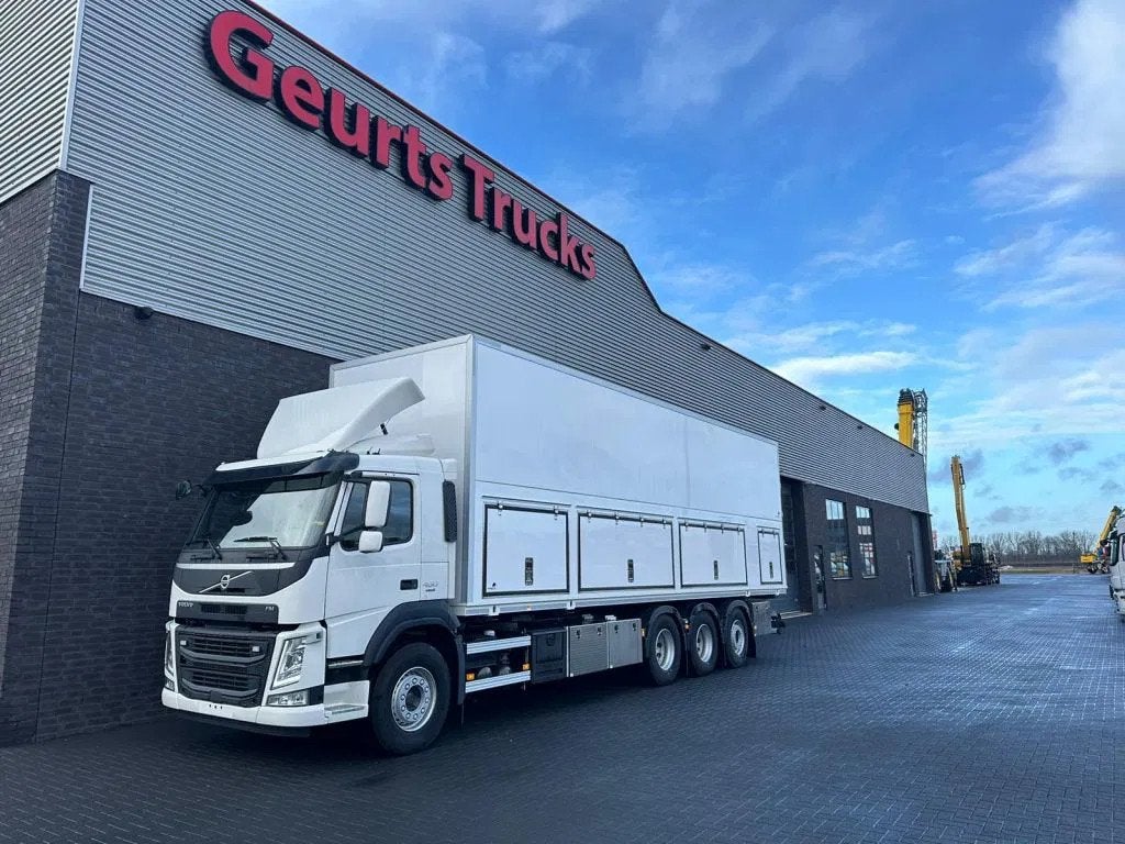 Volvo FM 450 8X4 + OVERMAT MSA 22.13 EPS PTO CEMENT/MORTEL/S, Auto's, Automaat, Euro 6, Wit, Bedrijf