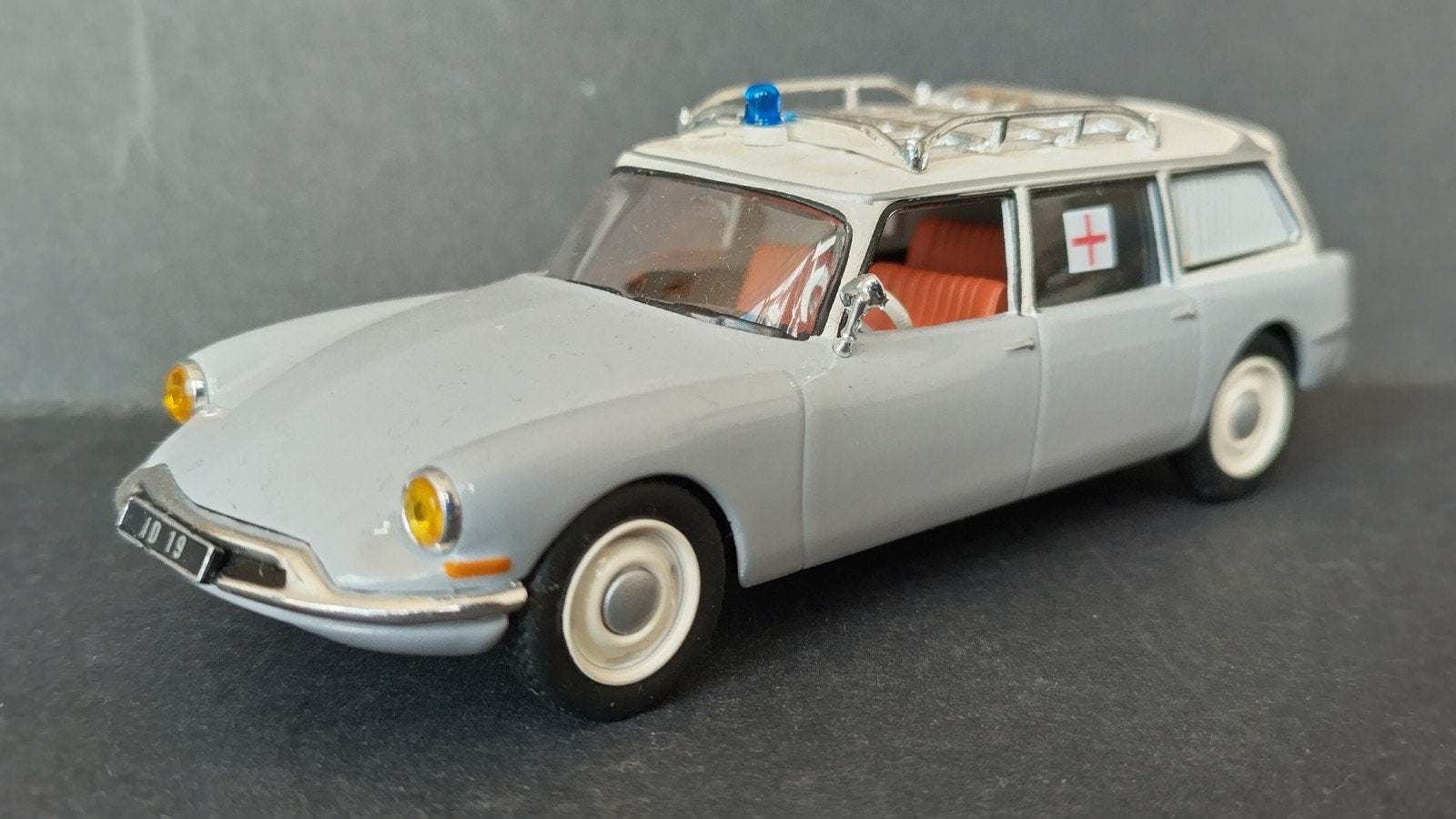 Citroen Id 19 Break Ambulance 1:43 Atlas Collections. Pol, Overige merken, Auto, Verzenden, .