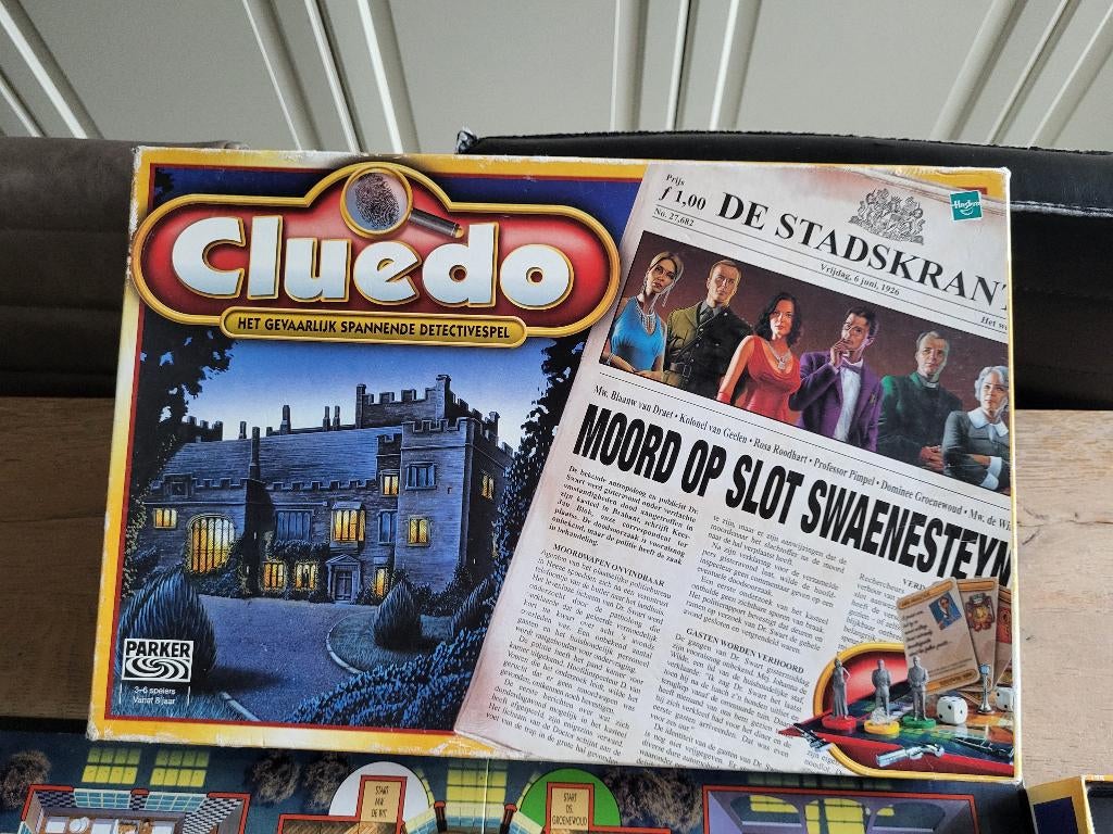 spel Cluedo moord op slot Swaenensteijn, Hobby en Vrije tijd, Gezelschapsspellen | Bordspellen, Vijf spelers of meer, Ophalen of Verzenden