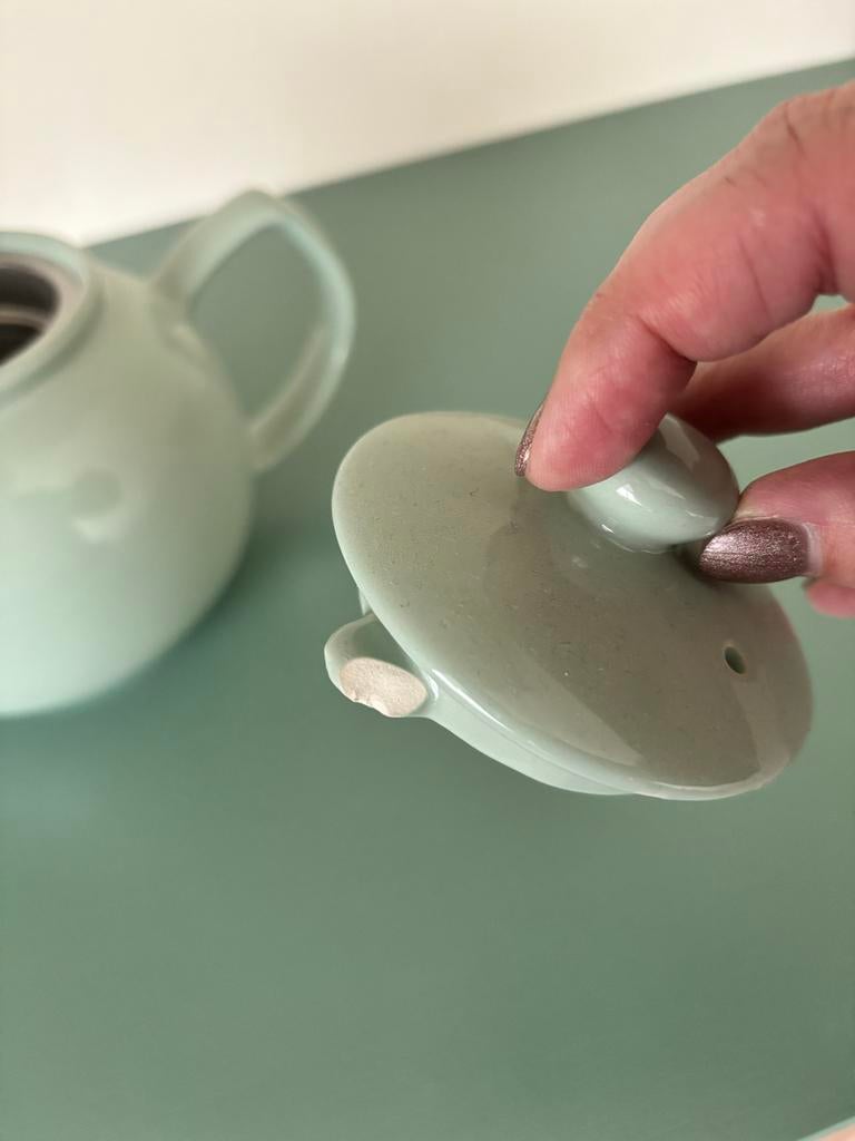 Theepot met zeef, Ophalen of Verzenden, Zo goed als nieuw