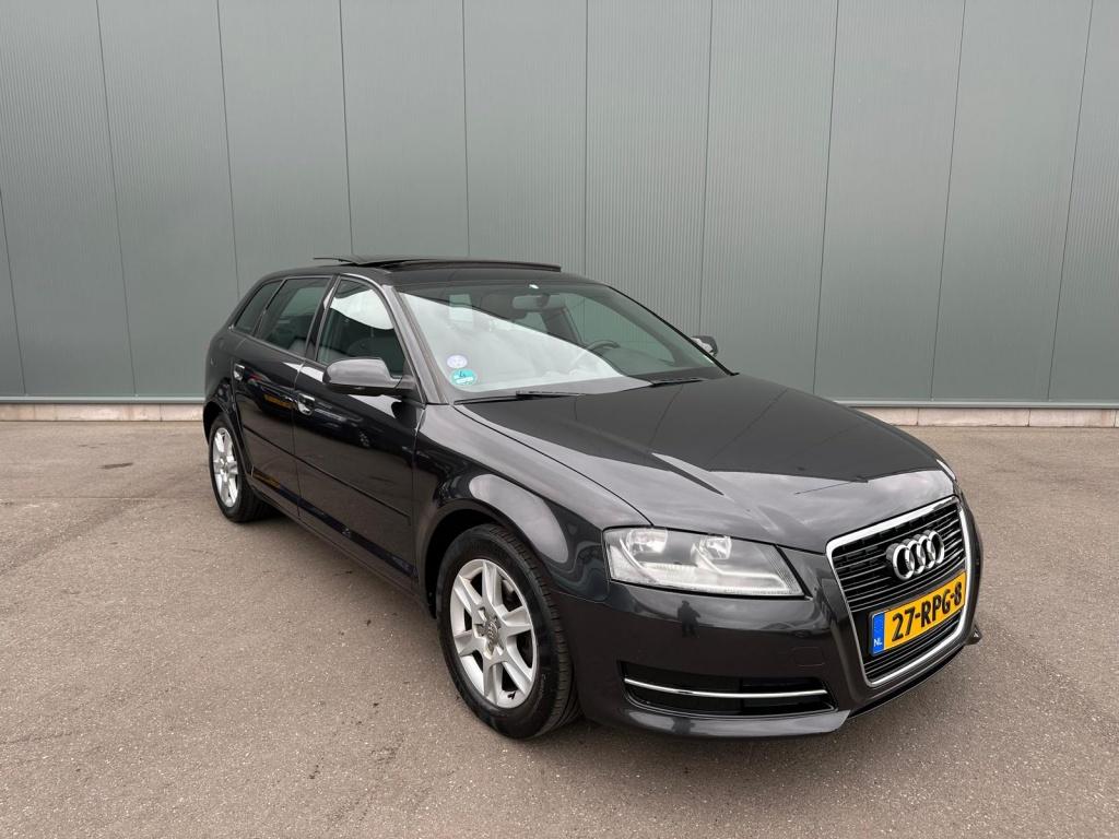 Audi A3 Sportback 1.4 TFSI Attr. PL PANORAMADAK | ONDERHOUDS, Voorwielaandrijving, Euro 5, 125 pk, 680 kg