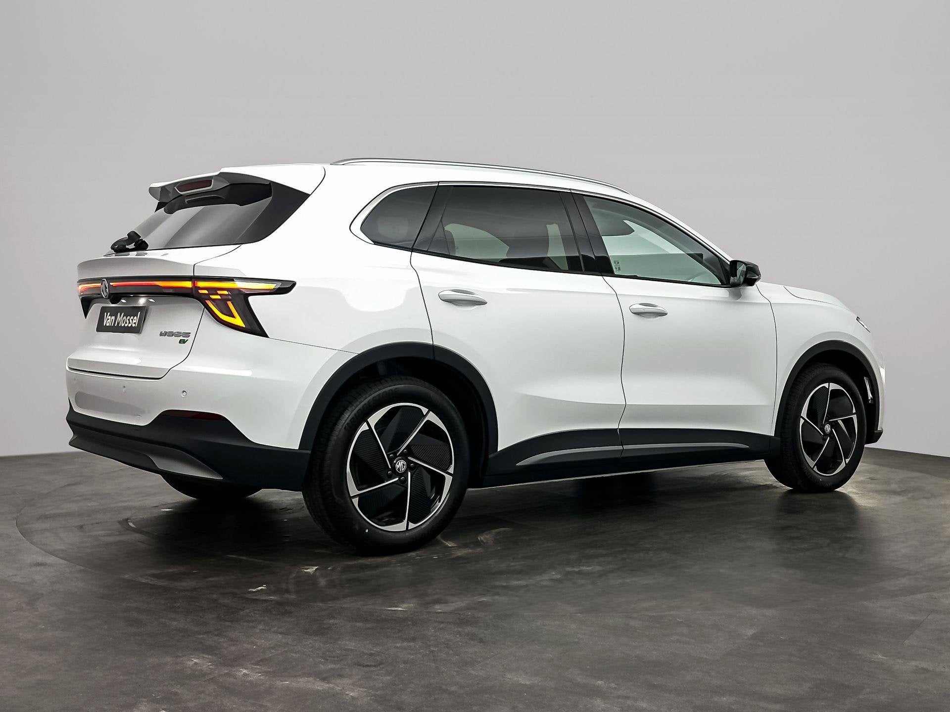 MG MGS5 EV Luxury 64 kWh | 465 km WLTP | Full Option | 7 Jaa, Auto's, Automaat, Achterwielaandrijving, Wit, 62 kWh