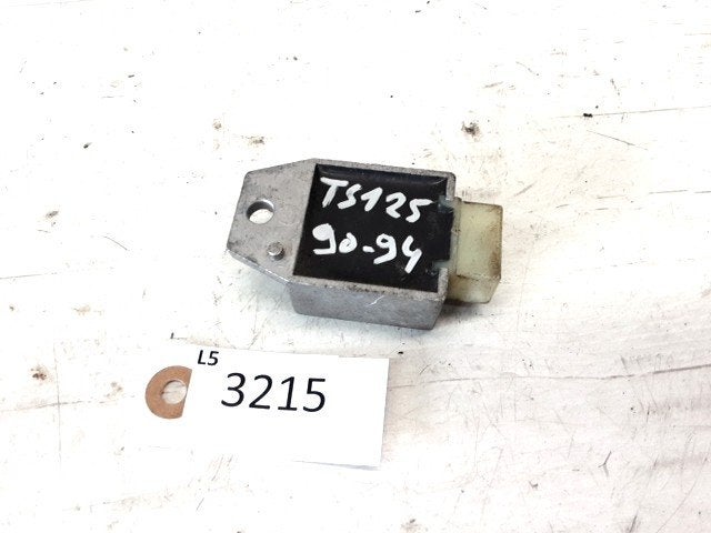 TS125ER 1978 - 1979 Suzuki Spanningsregelaar D1-55360
