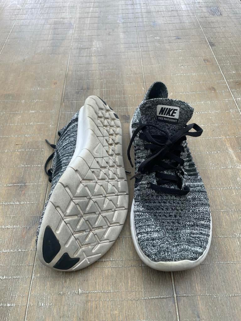 Nike Free RN Flyknit sneakers maat 39, Ophalen of Verzenden, Gedragen, Zwart, Sneakers of Gympen