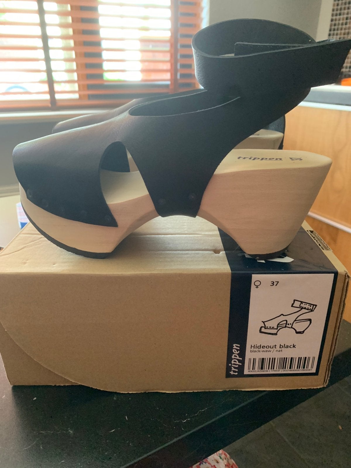 Trippen maat 37 nieuw met prijskaartje, Kleding | Dames, Schoenen, Zwart, Overige typen, Nieuw, Ophalen of Verzenden