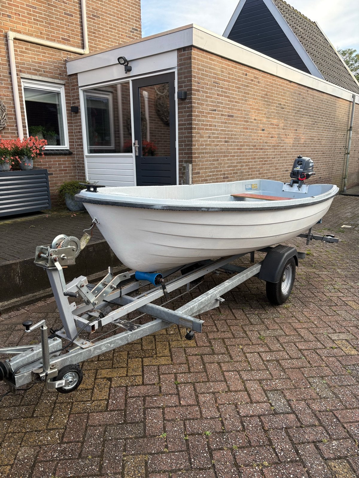 visboot/toerboot met Yamaha buitenboordmotor, Watersport en Boten, Motorboten en Motorjachten, Overige merken, Gebruikt, Buitenboordmotor