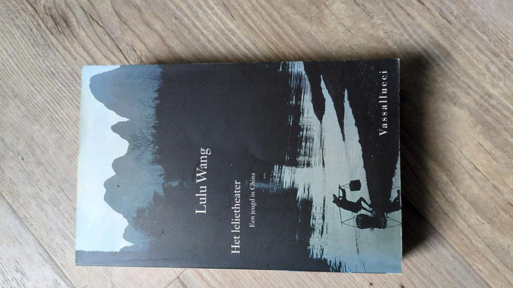 Lulu Wang - Het lelietheater, Ophalen of Verzenden, Gelezen, Lulu Wang