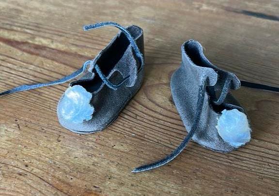 Schoentjes leder met pompoen voor pop 6cm, Ophalen of Verzenden, Zo goed als nieuw, Pop