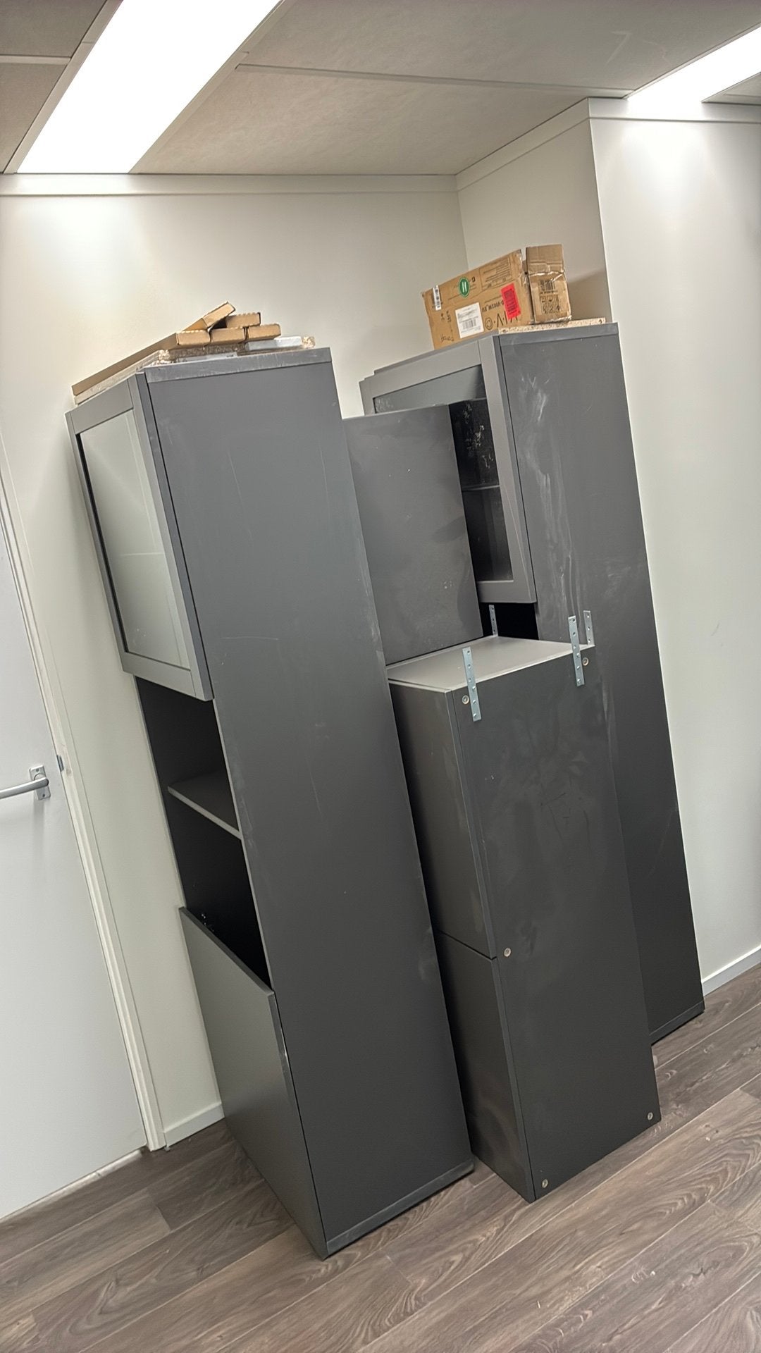 Gratis af te halen: Wandkast ikea, Huis en Inrichting, Kasten | Wandmeubels, Ophalen, Gebruikt