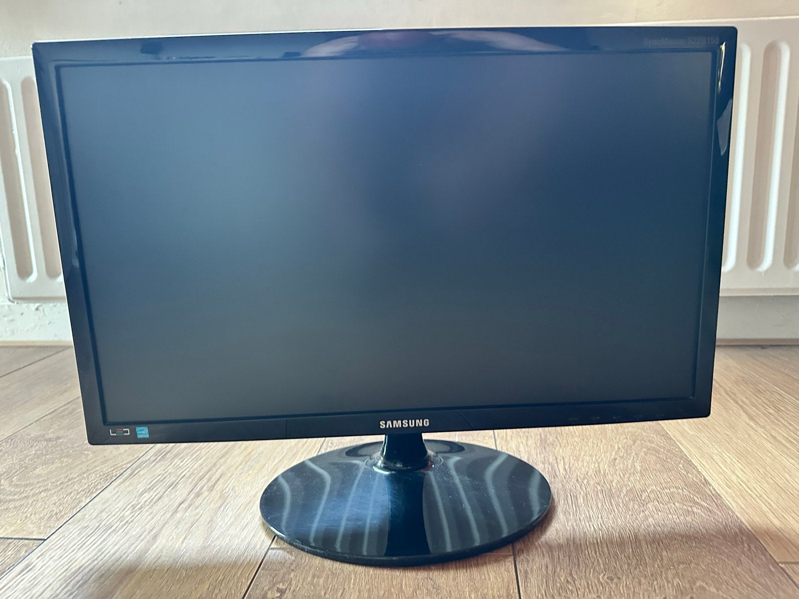 Samsung Syncmaster S22B150N Zwart - Full HD Monitor, Gebruikt, 3 tot 5 ms, Kantelbaar, Full HD