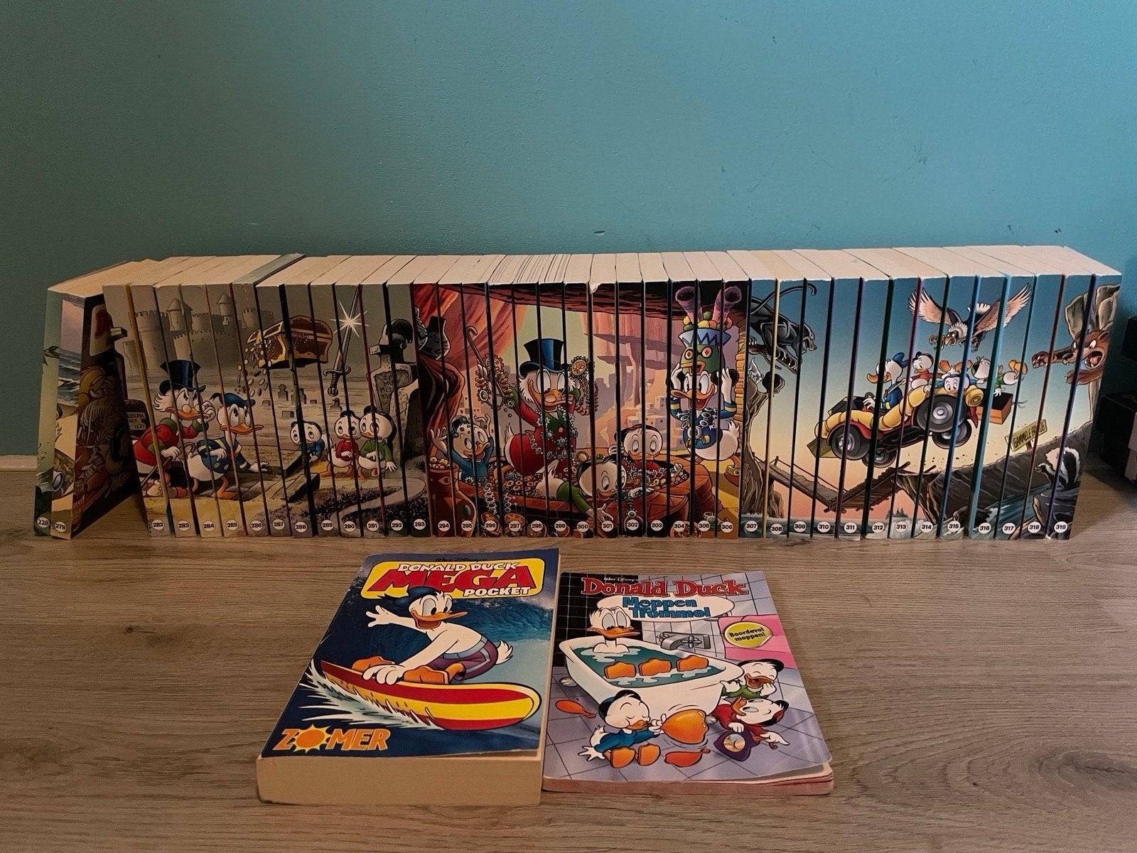 Donald Duck Pockets, Mega Pocket en Moppentrommel, Boeken, Stripboeken, Meerdere stripboeken, Ophalen, Gelezen