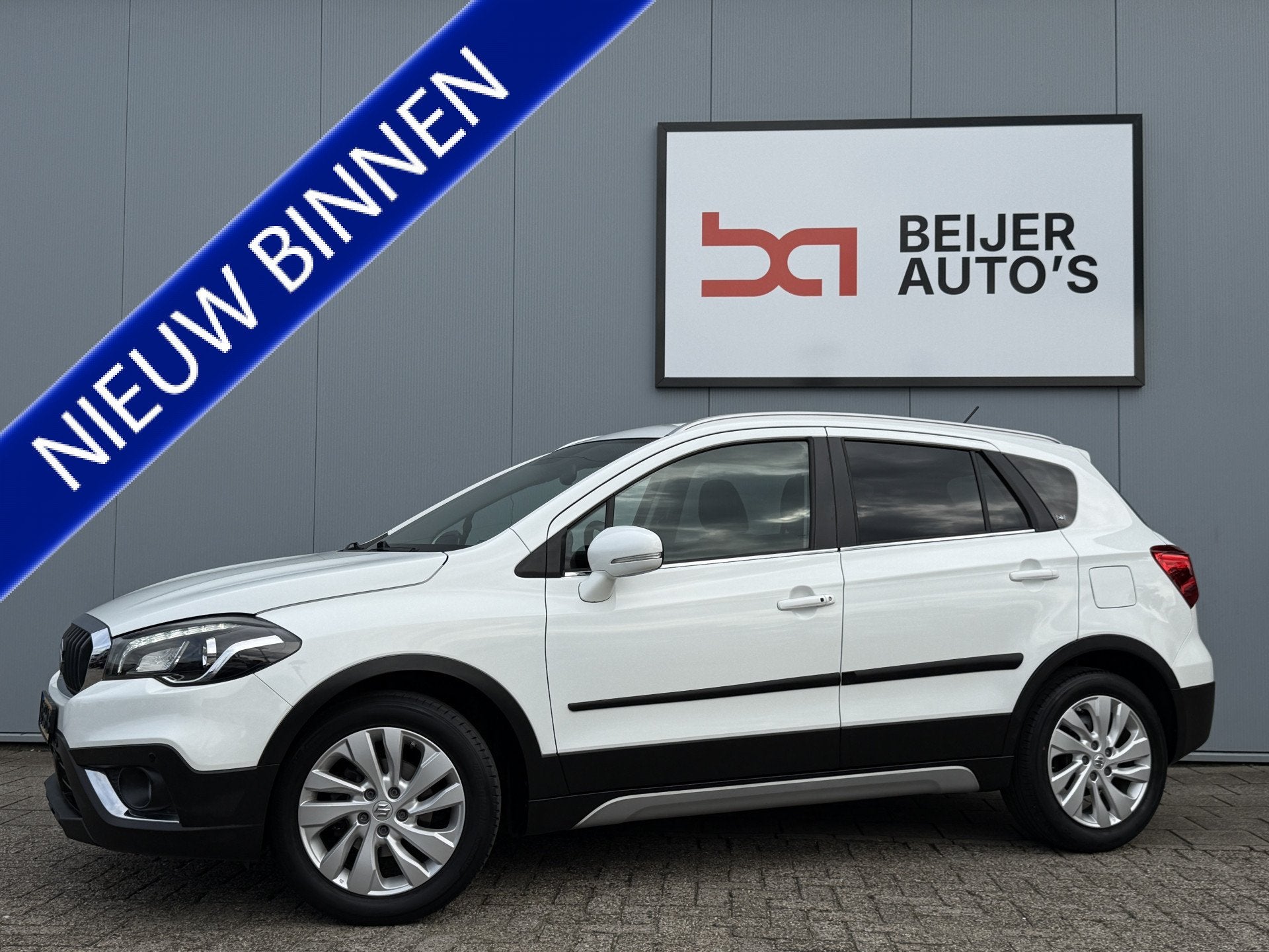 Suzuki S-Cross 1.0 Boosterjet Exclusive Automaat Navigatie/T, Stof, Gebruikt, Euro 6, 400 kg