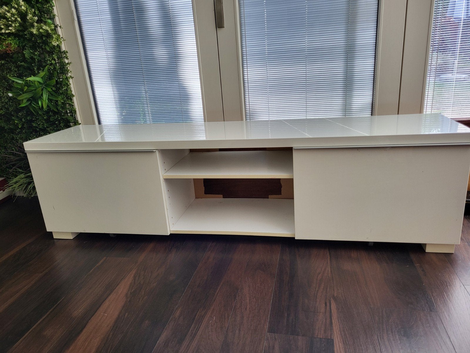 IKEA TV meubel wit glanzend met twee laden, Ophalen, Gebruikt, 25 tot 50 cm, Minder dan 100 cm