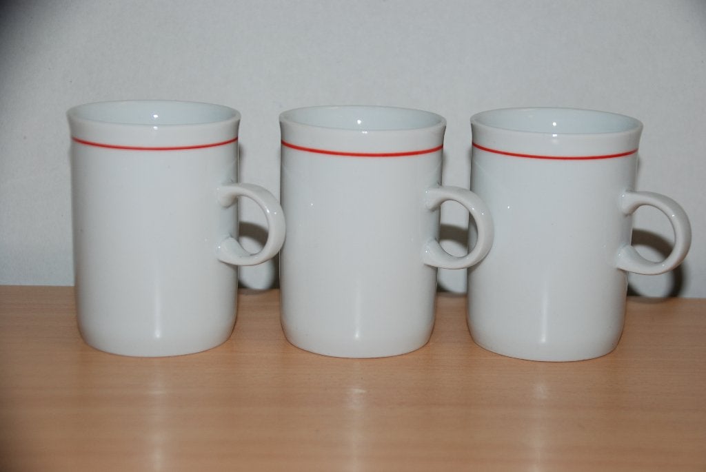 Mokken of bekers.               Of voor babyccino., Huis en Inrichting, Zo goed als nieuw, Overige stijlen, Porselein, Mok