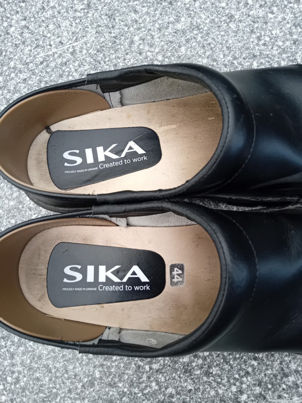 Sika klompen, Ophalen