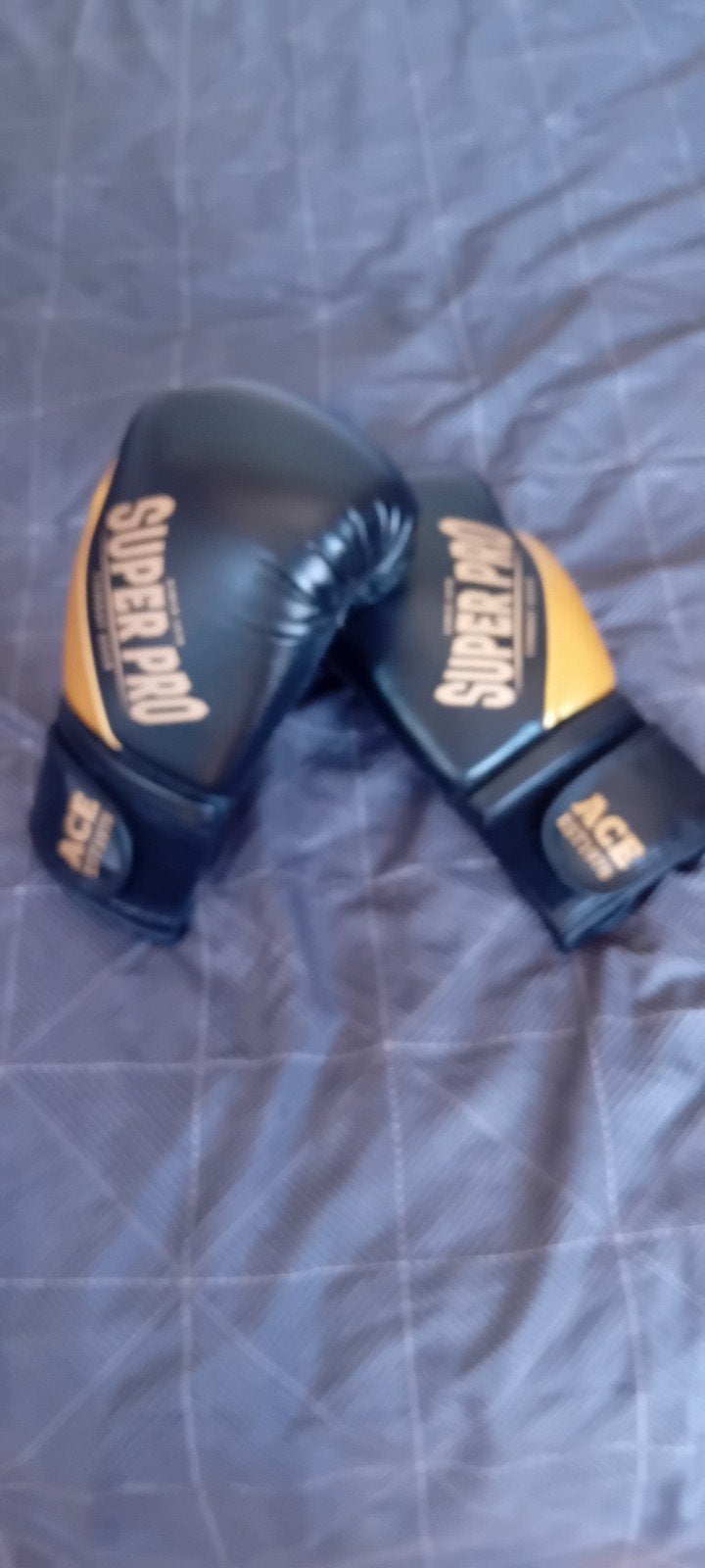 Super Pro ACE Bokshandschoenen - Zwart/Goud, Sport en Fitness, Boksen, Ophalen of Verzenden, Gebruikt, Bokshandschoenen