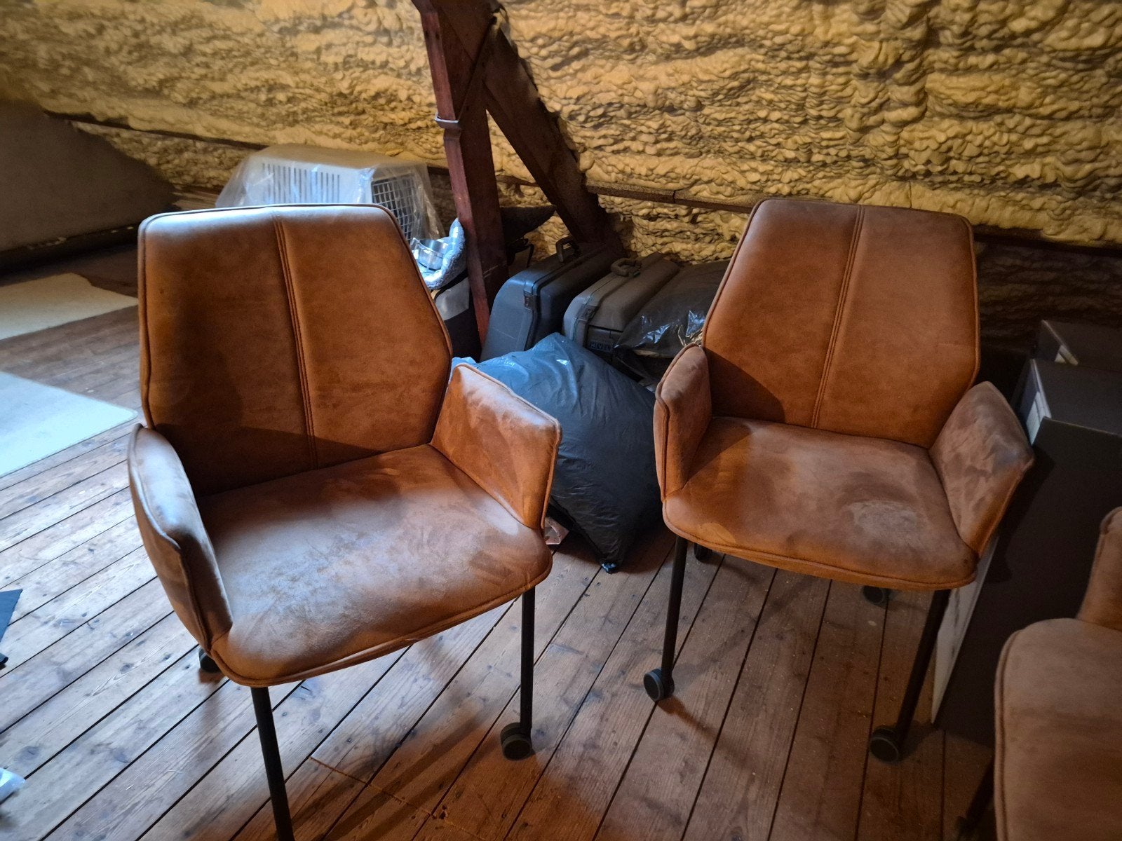 Comfortabele gebruikte huiskamerstoelen op wieltjes, Ophalen, Gebruikt, Bruin, Modern