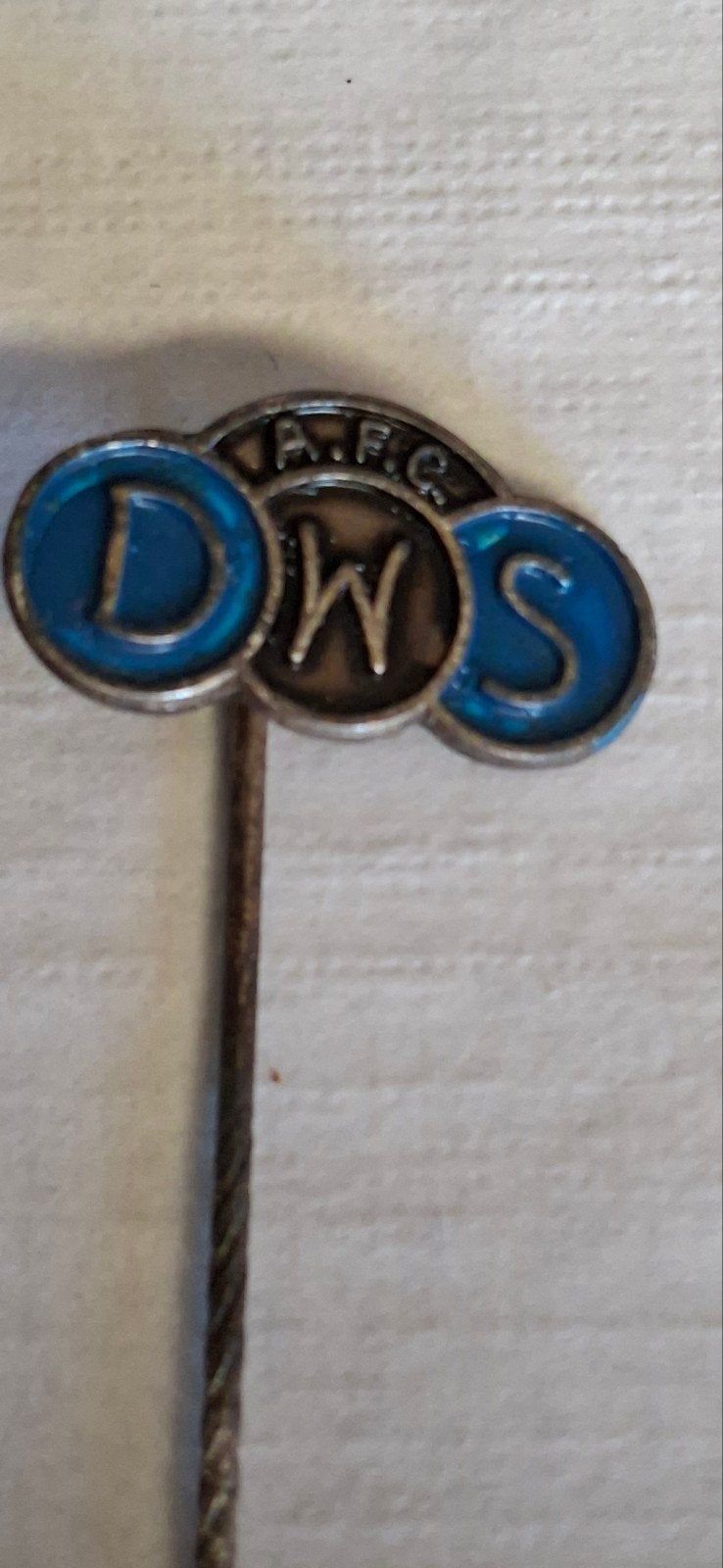 Vintage Speldje A.F.C. DWS, Ophalen of Verzenden, Gebruikt, Sport