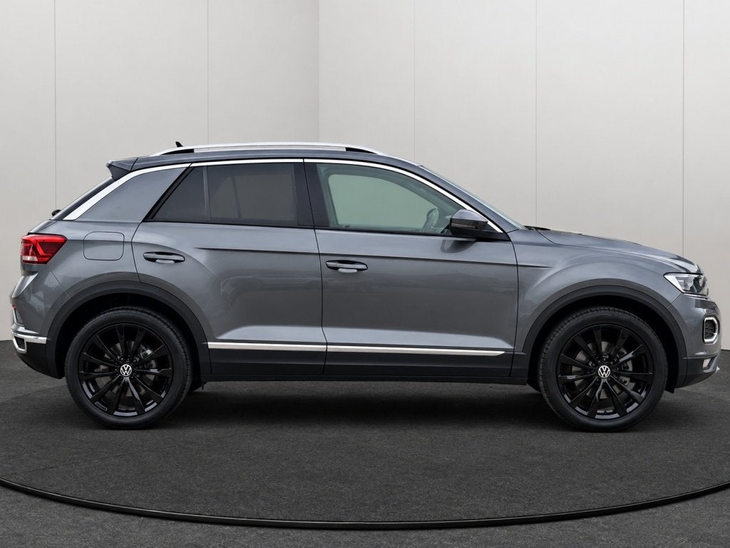 Volkswagen T-Roc 1.5 TSI Sport Virtual Cockpit Trekhaak 19", Keurmerk '100% Onderhouden', Euro 6, 4 cilinders, Leder en Stof